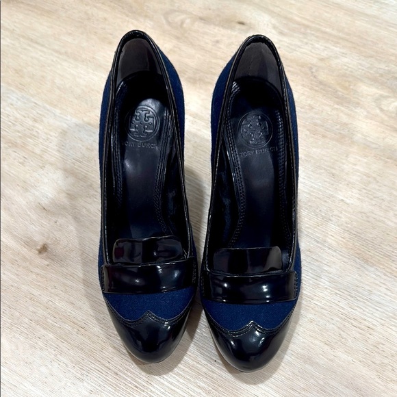 Tory Burch closed toe Navy Blue and black heels business wear acadamia - Picture 1 of 6